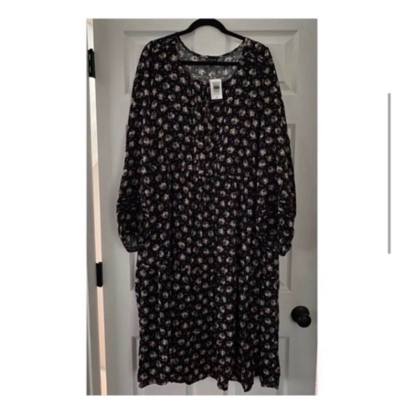 TORRID Black Floral Tiered Midi Dress - Picture 5 of 8